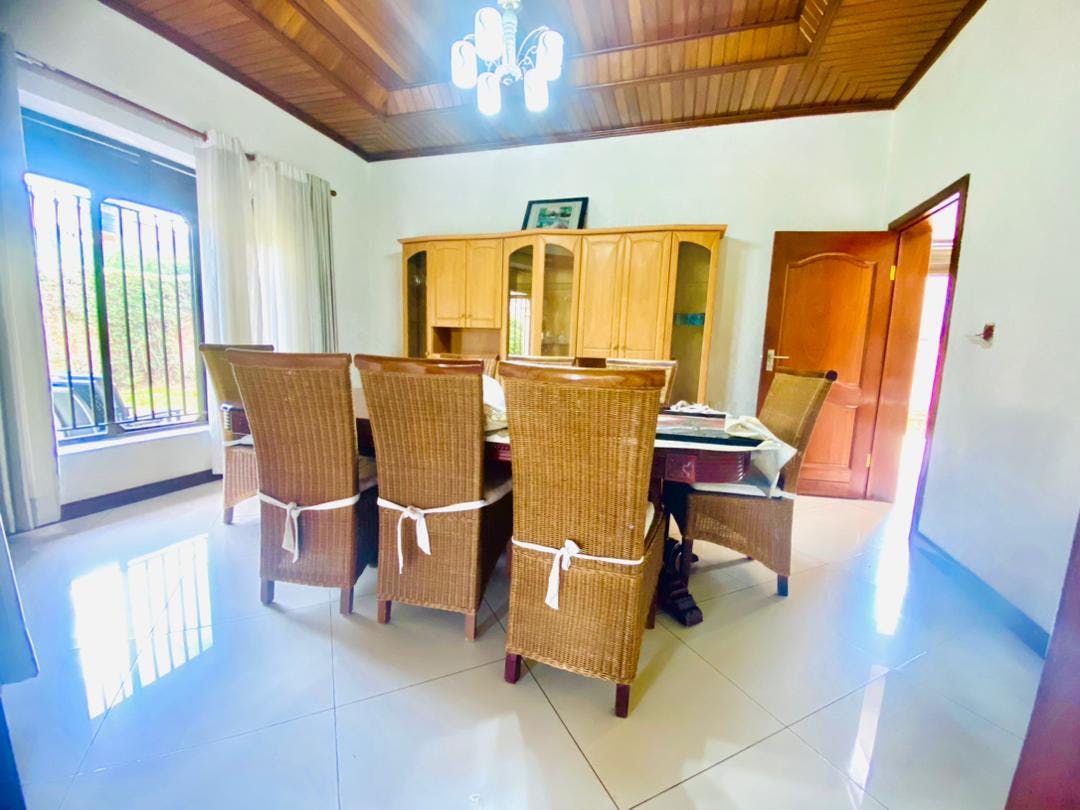 Cheap houses for rent in Kigali Rwanda-Gacuriro beautiful fully furnished house for rent in a great neighborhood 